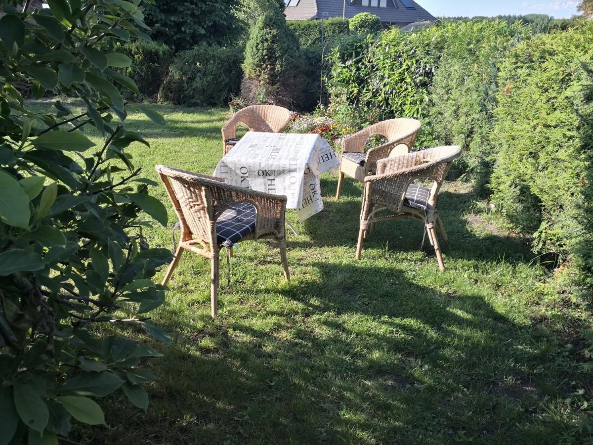 Kuenstler Ferienwohnung 3 Zimmer Kueche Bad Zentrale Lage Wulsbuttel Exterior foto
