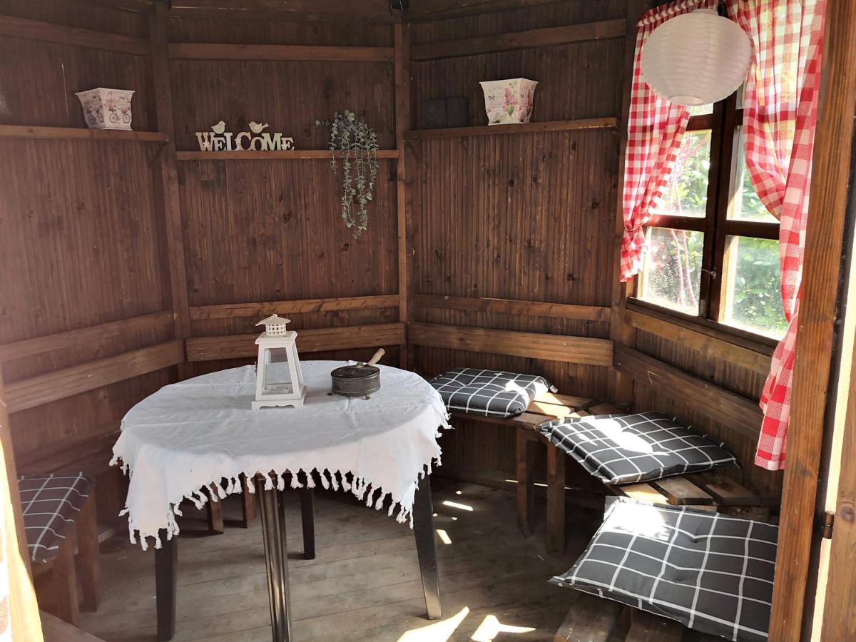 Kuenstler Ferienwohnung 3 Zimmer Kueche Bad Zentrale Lage Wulsbuttel Exterior foto