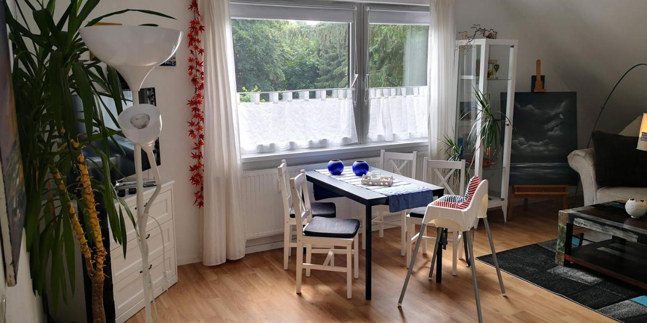 Kuenstler Ferienwohnung 3 Zimmer Kueche Bad Zentrale Lage Wulsbuttel Exterior foto