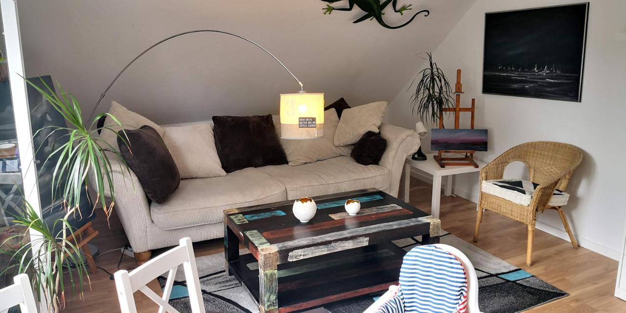 Kuenstler Ferienwohnung 3 Zimmer Kueche Bad Zentrale Lage Wulsbuttel Exterior foto