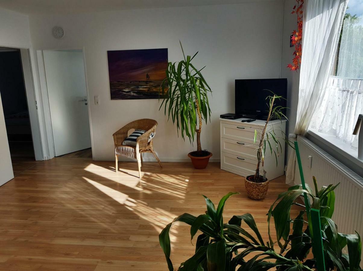 Kuenstler Ferienwohnung 3 Zimmer Kueche Bad Zentrale Lage Wulsbuttel Exterior foto