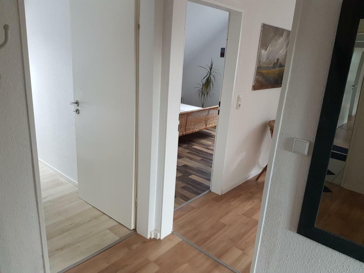 Kuenstler Ferienwohnung 3 Zimmer Kueche Bad Zentrale Lage Wulsbuttel Exterior foto