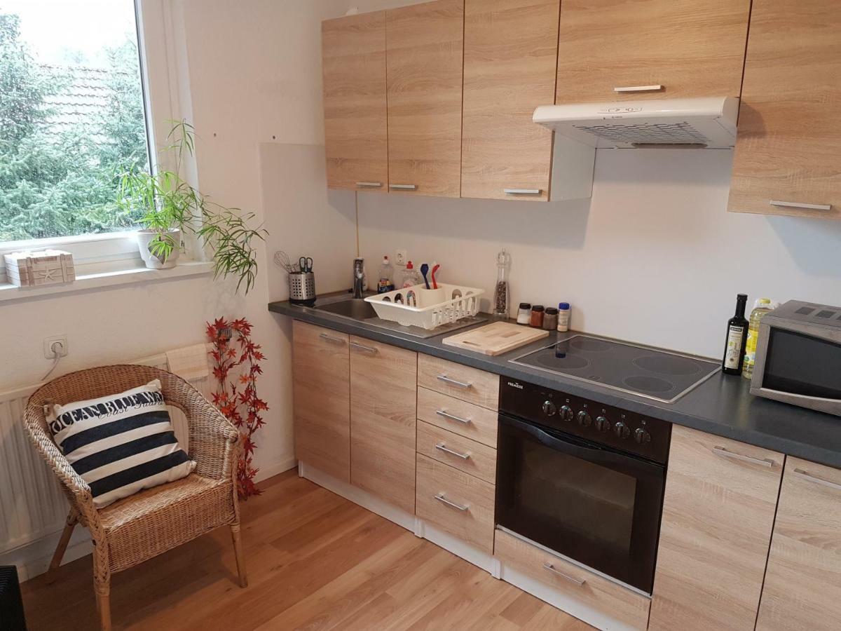 Kuenstler Ferienwohnung 3 Zimmer Kueche Bad Zentrale Lage Wulsbuttel Exterior foto