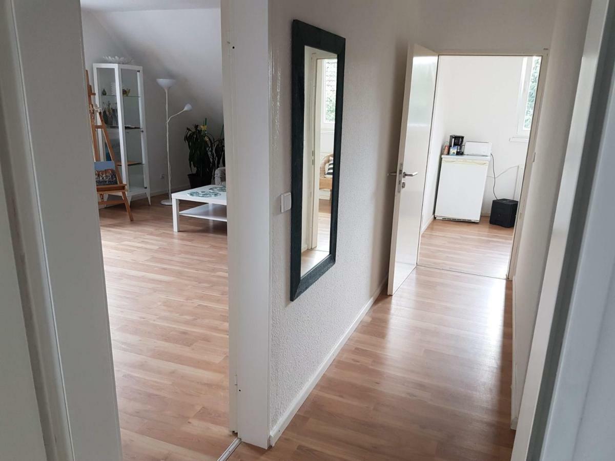 Kuenstler Ferienwohnung 3 Zimmer Kueche Bad Zentrale Lage Wulsbuttel Exterior foto